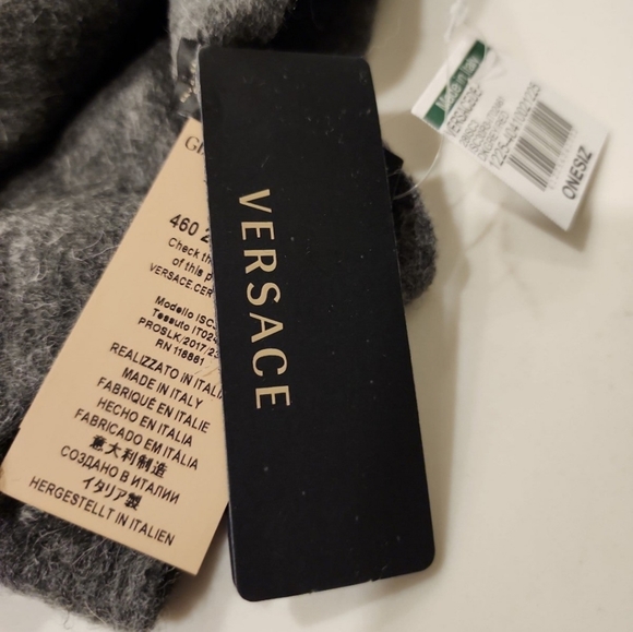 Authentic Versace wool scarf *NWT - Picture 3 of 7